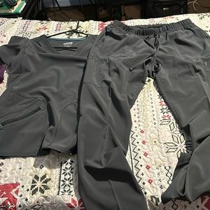 Ladies scrub star set